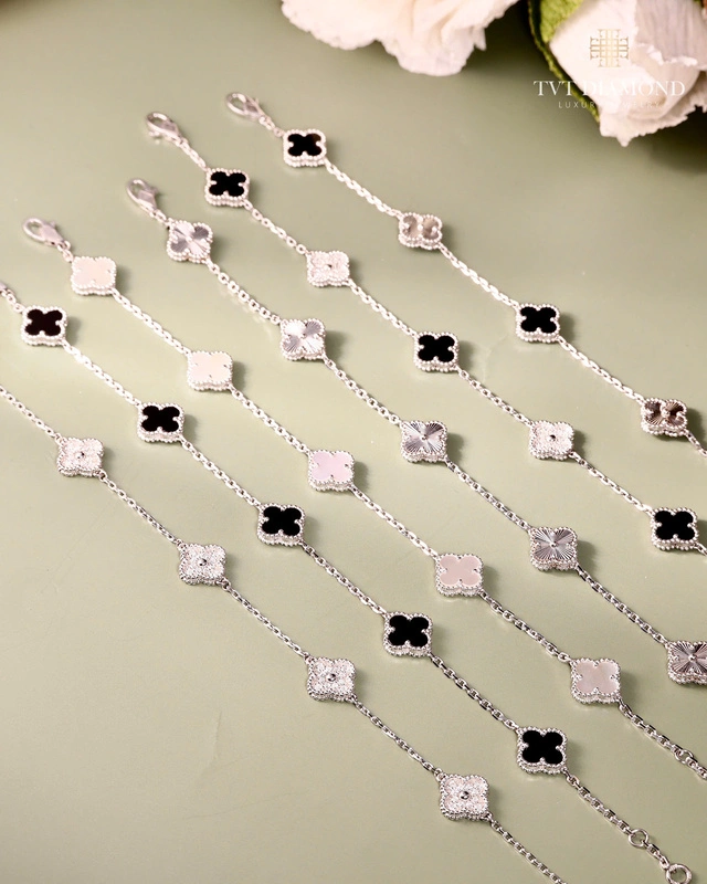 Lắc tay Van Cleef